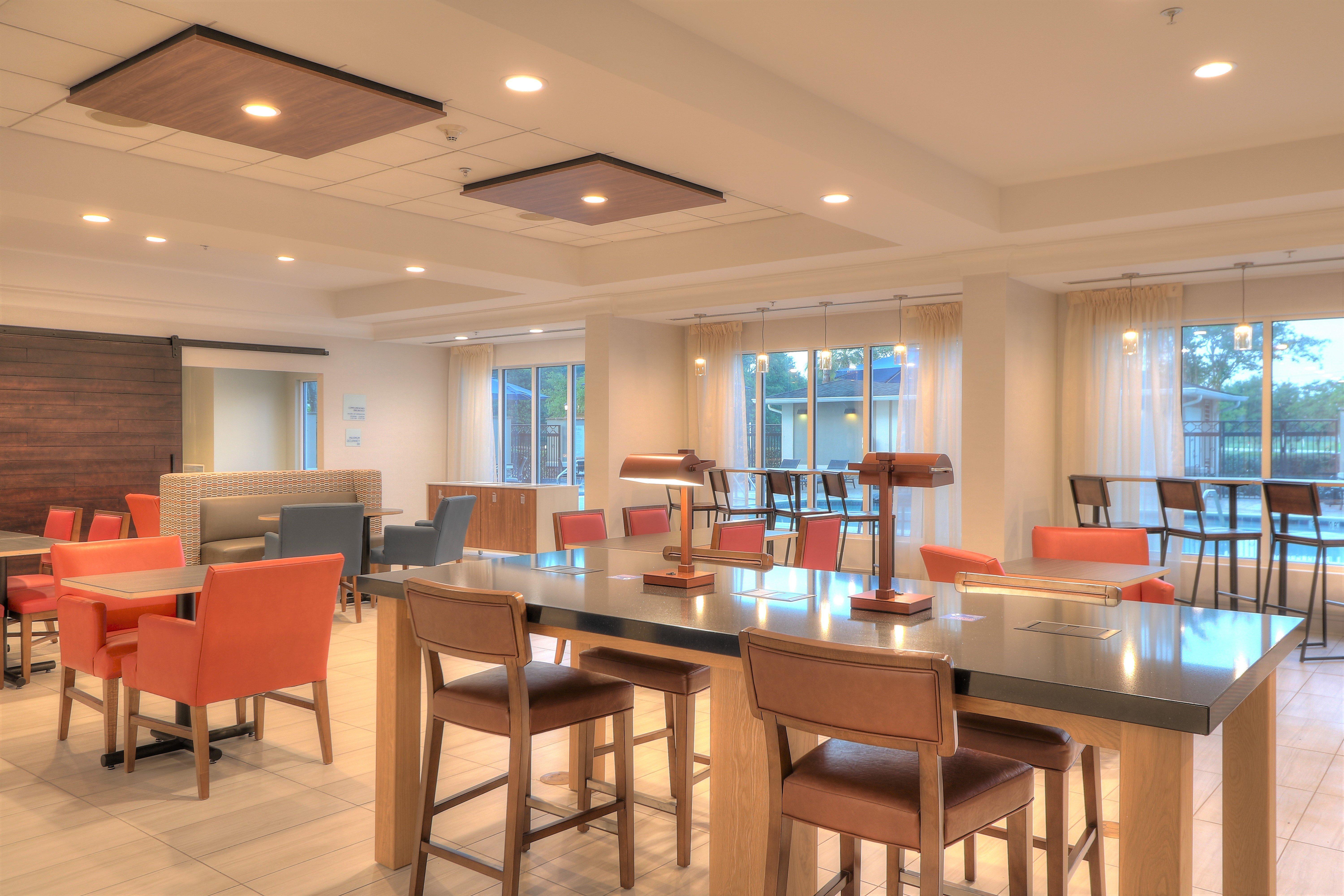 Holiday Inn Express Hotel & Suites Mobile Saraland By Ihg Exterior foto